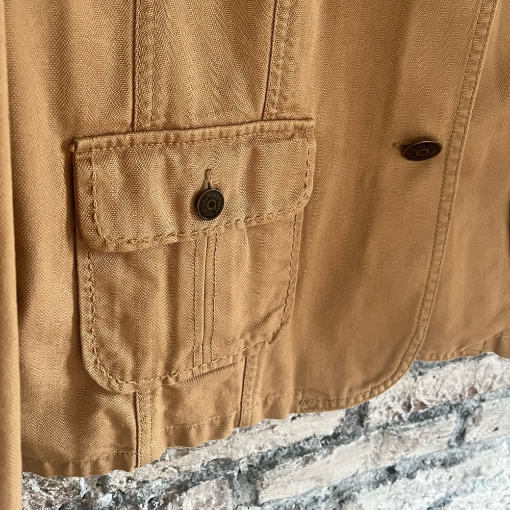 Tan Button-Up jacket, cute metal buttons and stitching detail, excellent cond🌸 - Picture 5 of 10